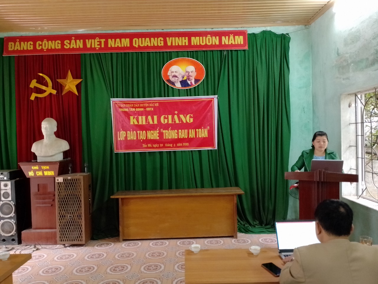 Khai giảng Lớp “Trồng rau an toàn” tại thôn Ngọc Trì, xã Minh Sơn năm 2023